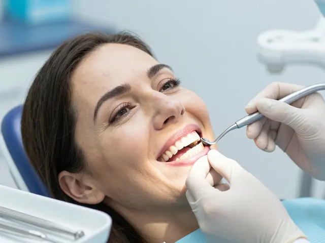 Kolik stojí zubní protézy v roce 2026? Cena kompozitních fazet, částečných a úplných protéz