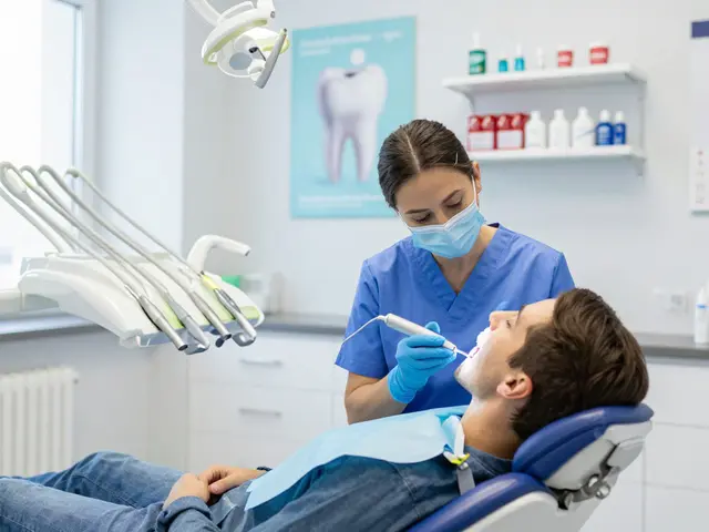 Která pojišťovna proplácí dentální hygienu? Praktický přehled pro české pacienty